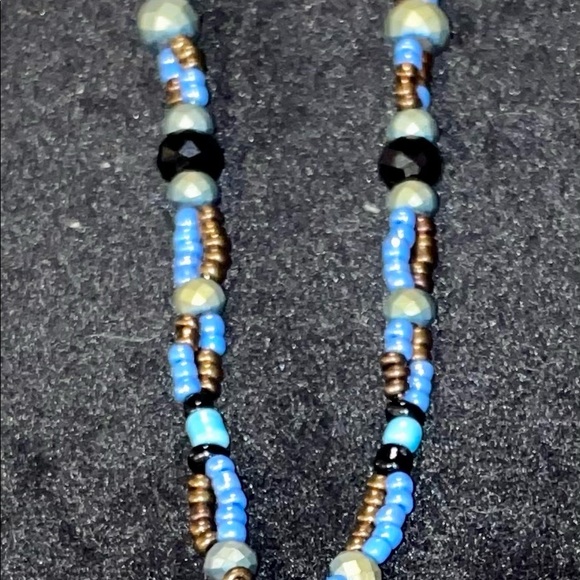 Handmade Choker Necklace with Sparkling, Crystal Centre w Blue & Copper Beads - Picture 3 of 4